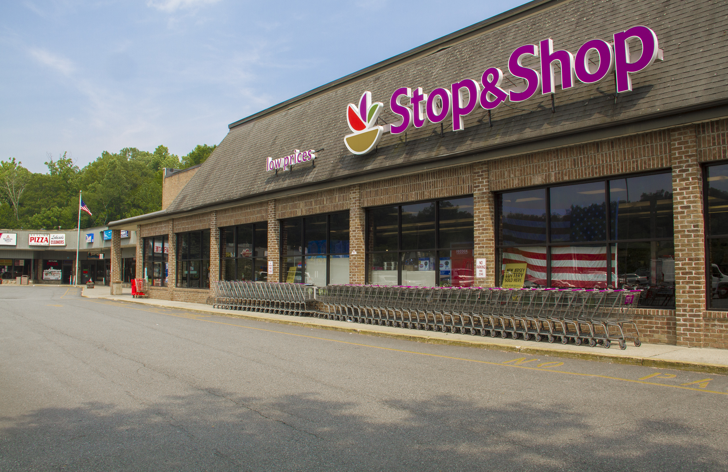 Fieldstone Park Shopping Center